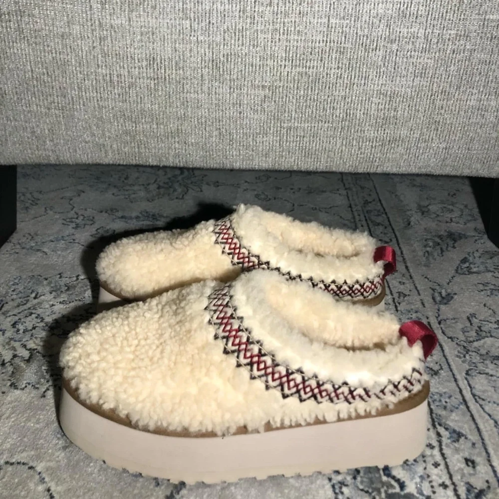 UGG Cream and Tan Platform Shoes - Picture 7 of 12